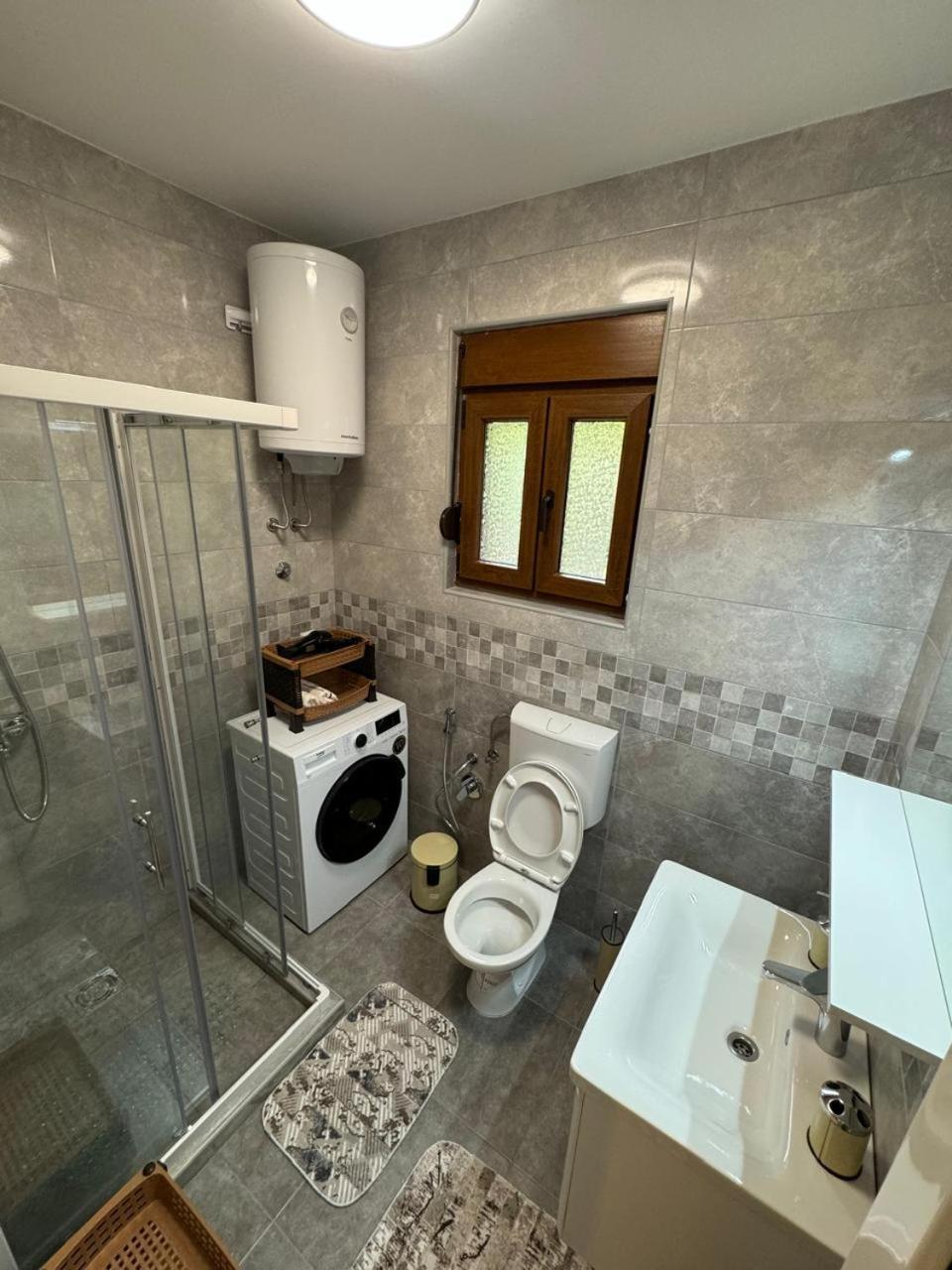 Apartment Vento Di Bocche III Kotor Exterior photo
